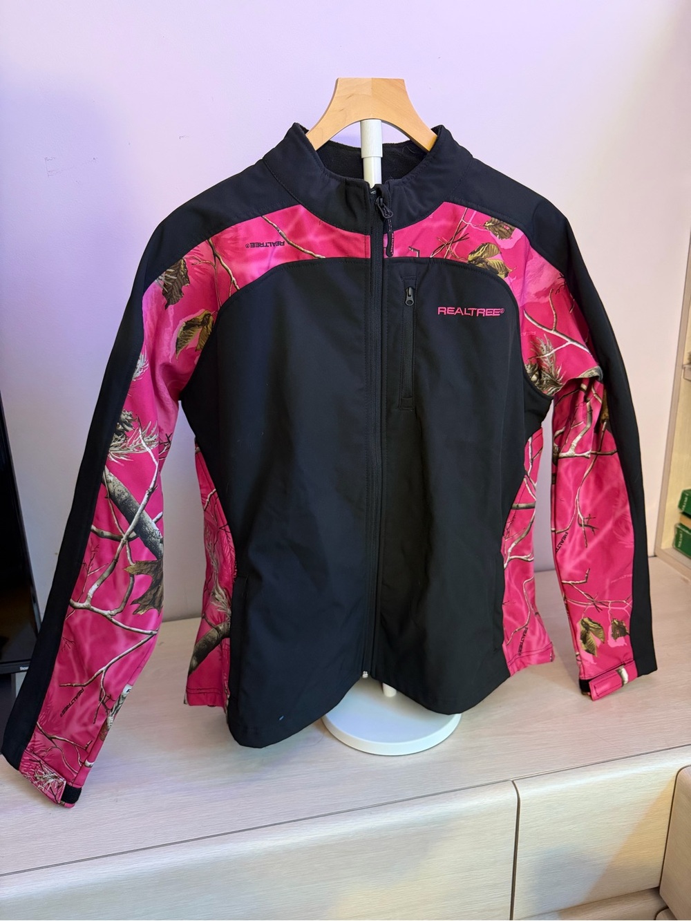 Realtree Black & Pink Girls' Camo-Panel Softshell Jacket
